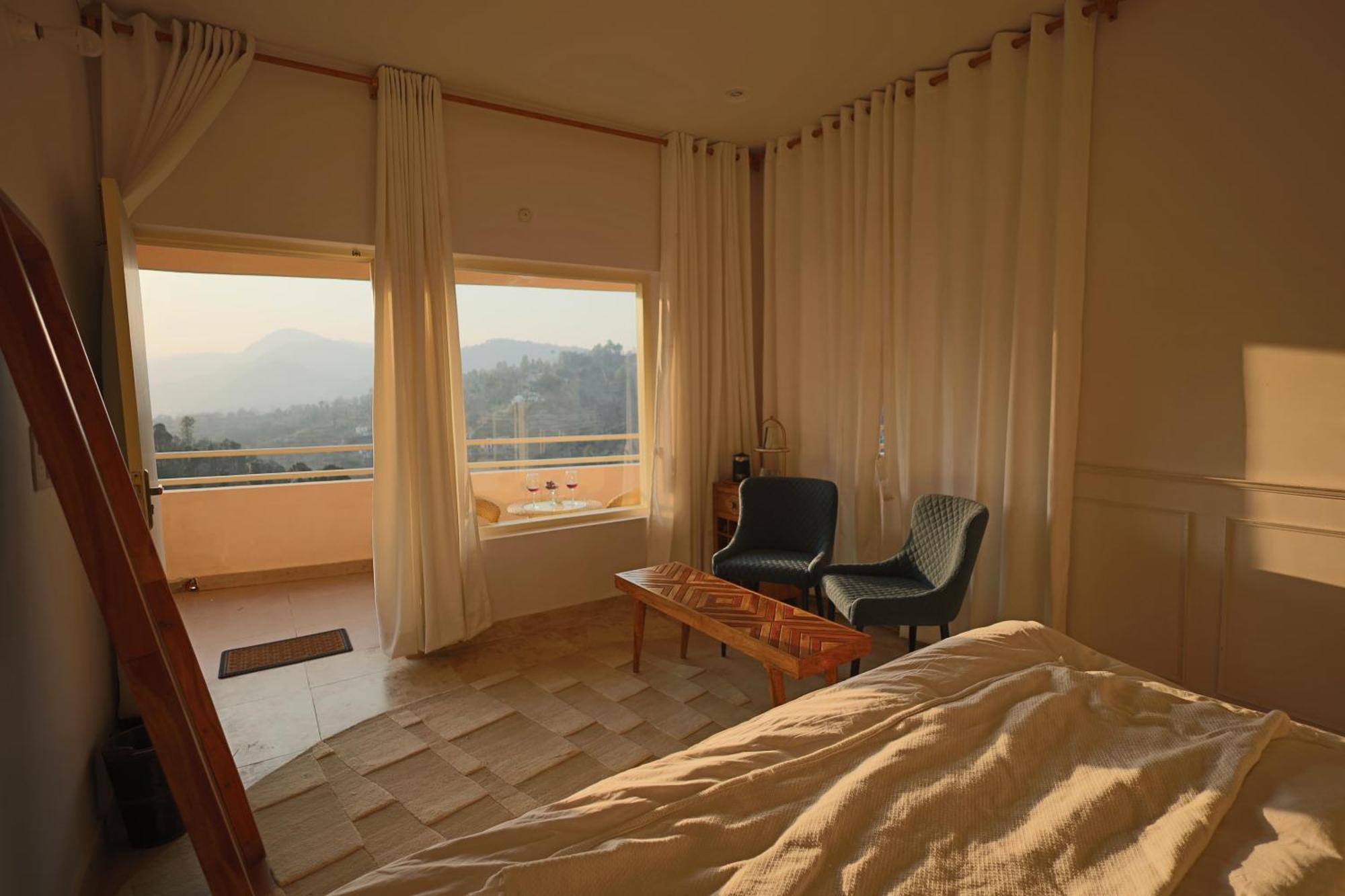 Nazaara -Thhpsociety - Mukteshwar - Witness The View From Your Bed Exterior foto